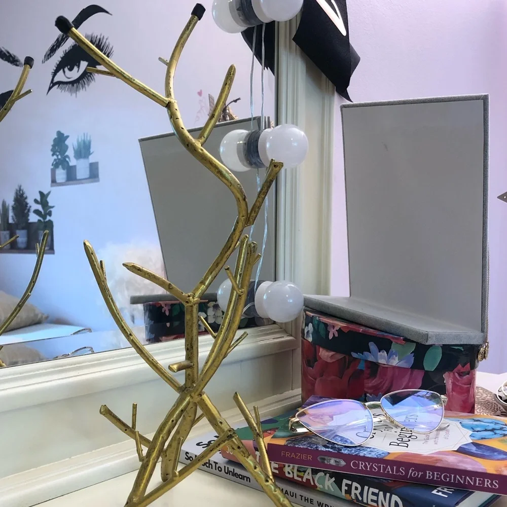 Gold Jewelry Stand/Organizer